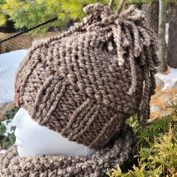 Wool winter set, sweater, hat and scarf, Barley color, hand knititted - Picture 8 of 16